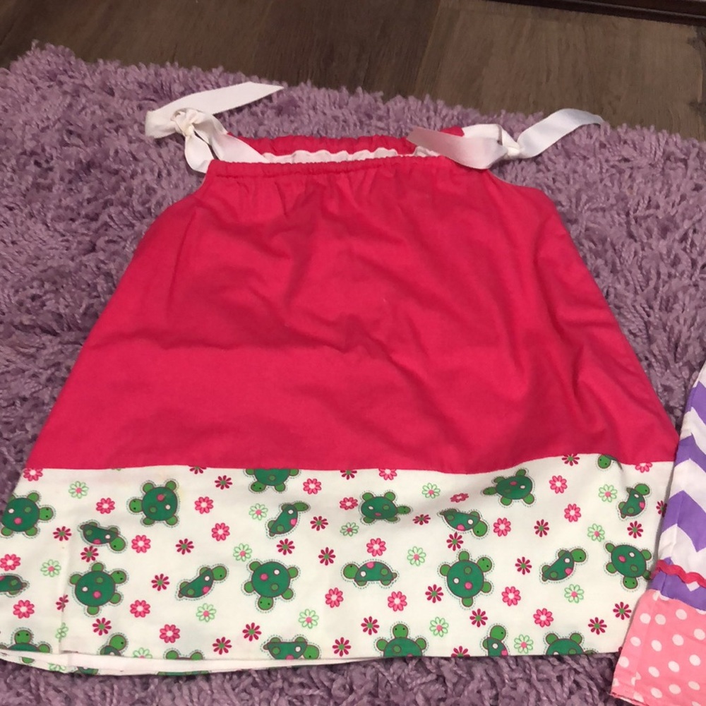 Two dresses - Picture 3 of 3